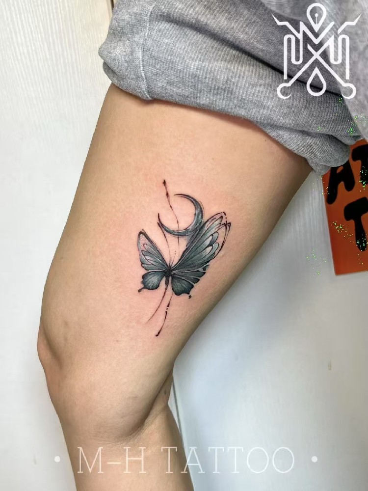 胎记遮盖蝴蝶纹身
