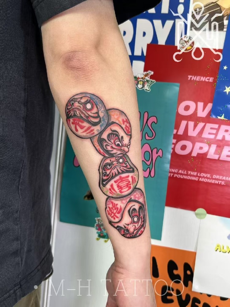 彩色达摩纹身